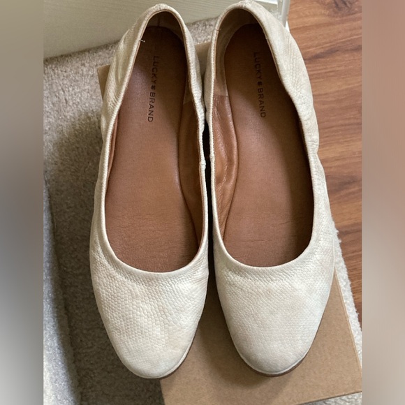 Lucky Brand Flats 11M - Picture 3 of 9